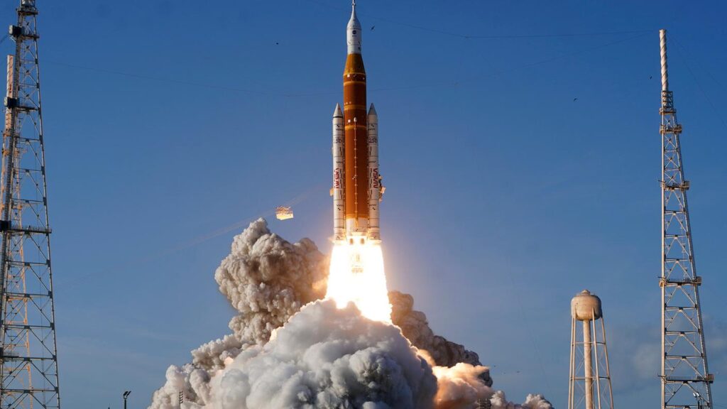 Artemis II Ritorno dell’uomo sulla Luna: la capsula Orion è in orbita terrestre, test superati e missione NASA pronta al viaggio verso lo spazio profondo.